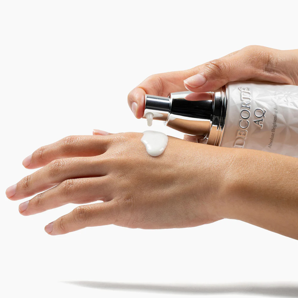 Cosme Decorte AQ Absolute Glow-Radiant Brightening Emulsion 200g